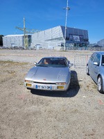 Sur le parking extérieur